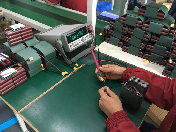 Rechargbleの電気スクーター電池18650 5C李イオン電池