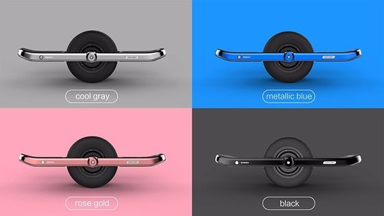 1つの安全で強力な電気Eの車輪のスケートボードはザ・ミドル中流家族のフツーの幸せをローラーで動かします